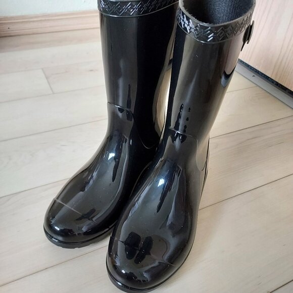 NWOT Ugg Sienna rain boots size 5 - Picture 1 of 6